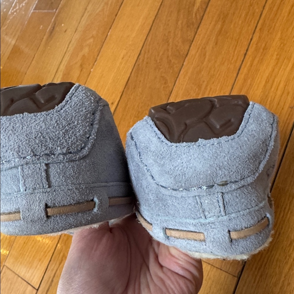 UGG Women's Dakota Moccasin Shoes - Picture 11 of 11